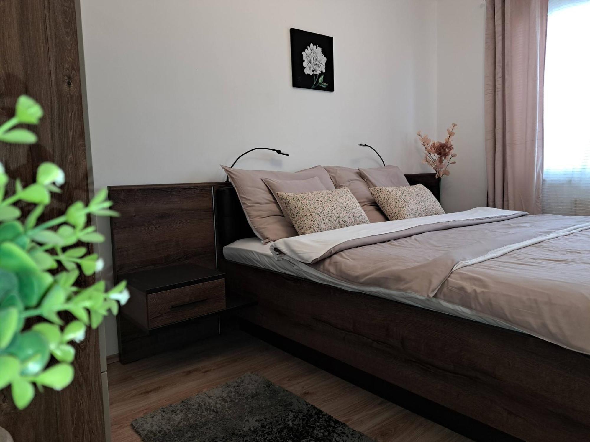 Orient Apartmanhaz Eger Ngoại thất bức ảnh