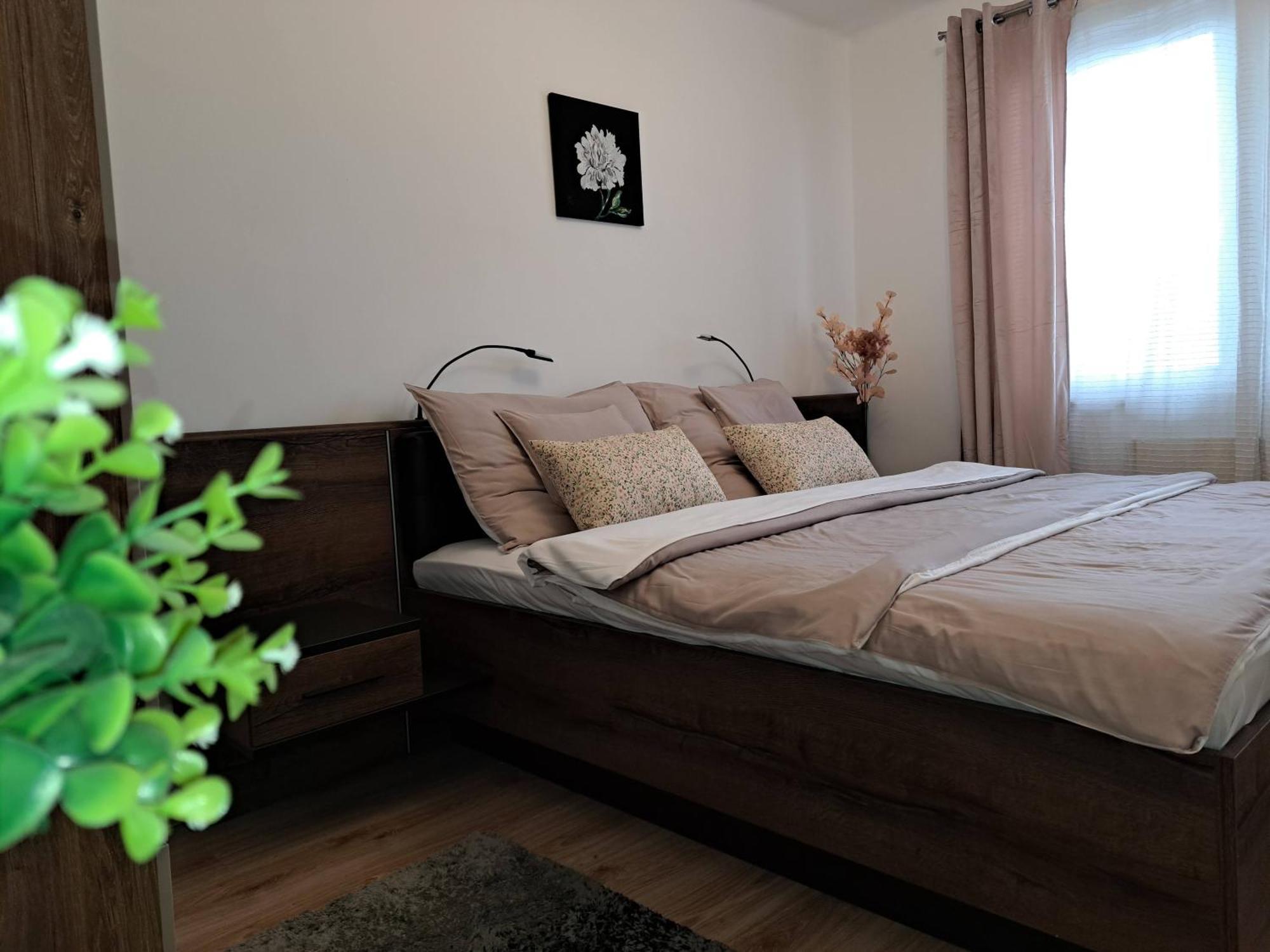 Orient Apartmanhaz Eger Ngoại thất bức ảnh