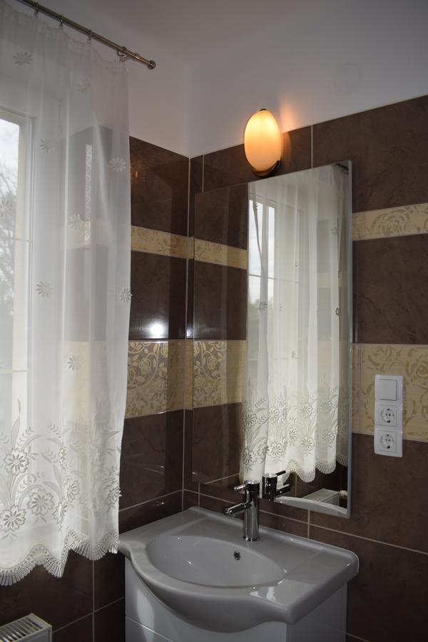 Orient Apartmanhaz Eger Ngoại thất bức ảnh